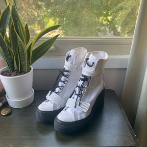 Converse boots